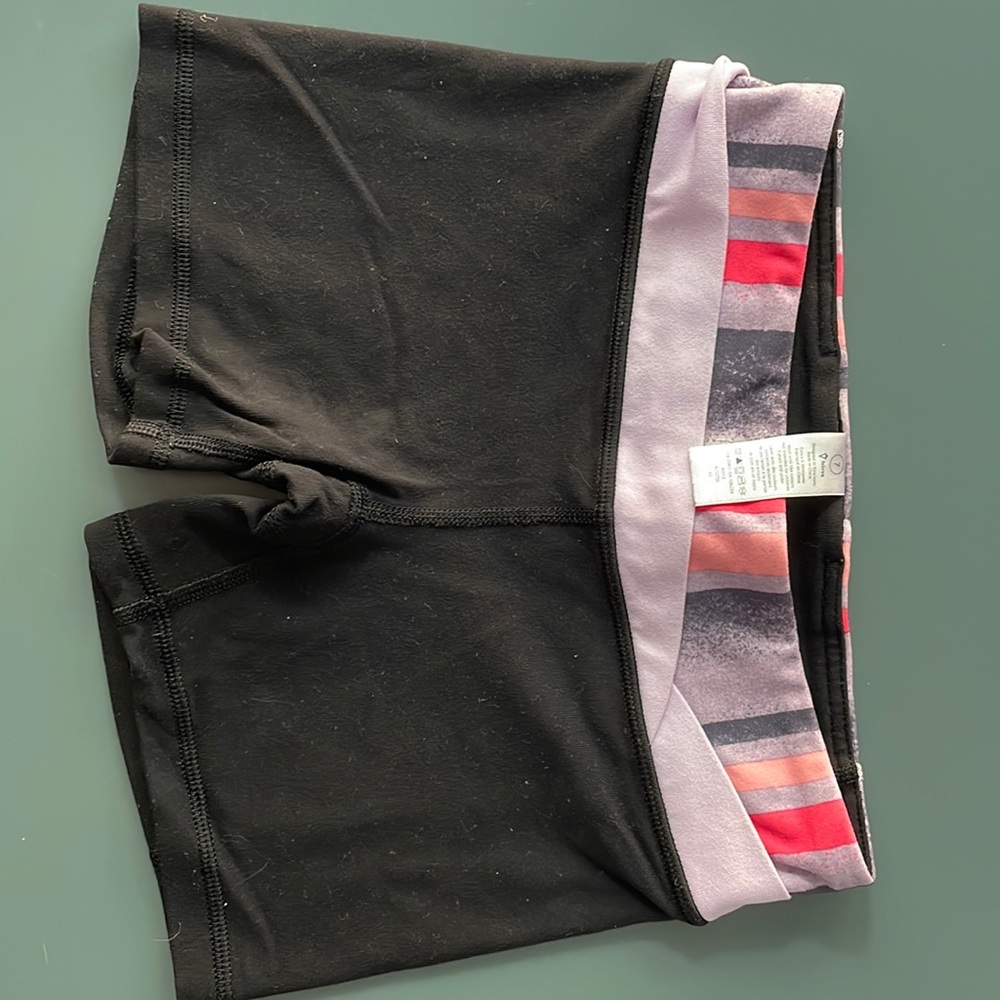 Ivivva by Lululemon black girl’s shorts
